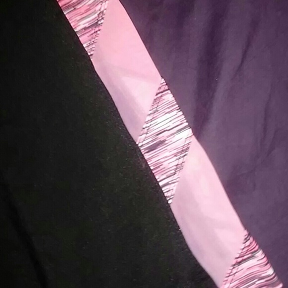 SPANDEX CAPRIS - Picture 2 of 2